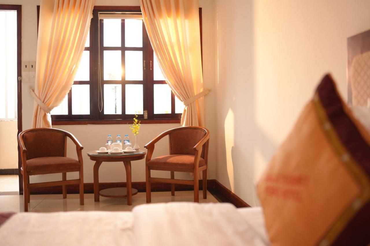 Pleiku Hotel Eksteriør bilde